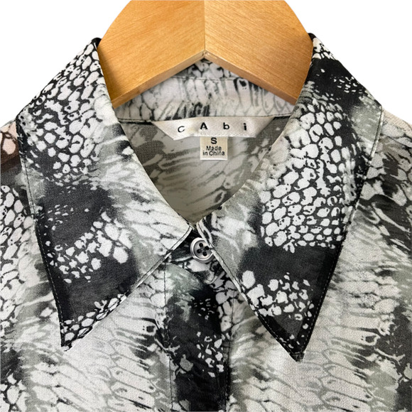 CAbi Semi Sheer Snakeskin Print Button Down Blouse Top Relaxed Fit Size Small - Picture 4 of 8